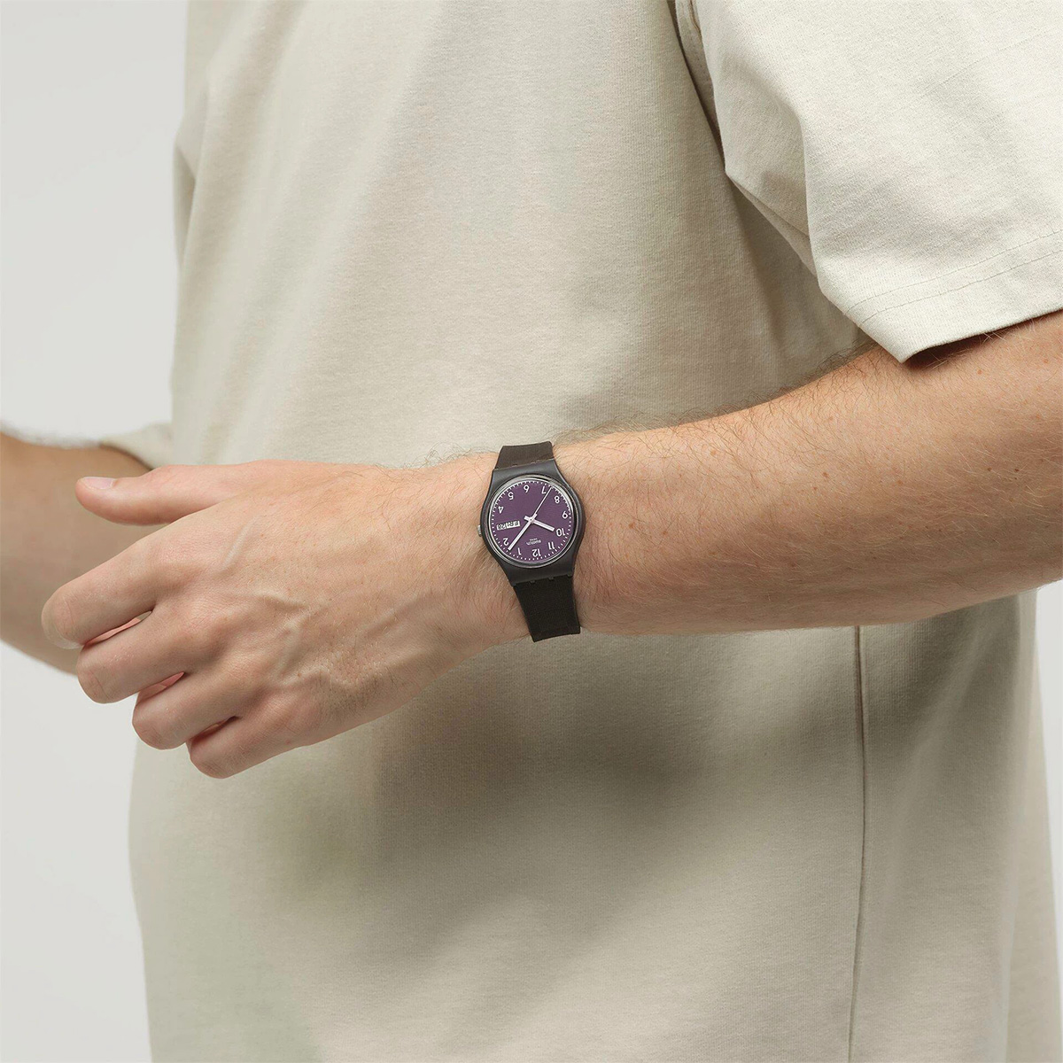 Montre unisexe swatch essentials so28i700