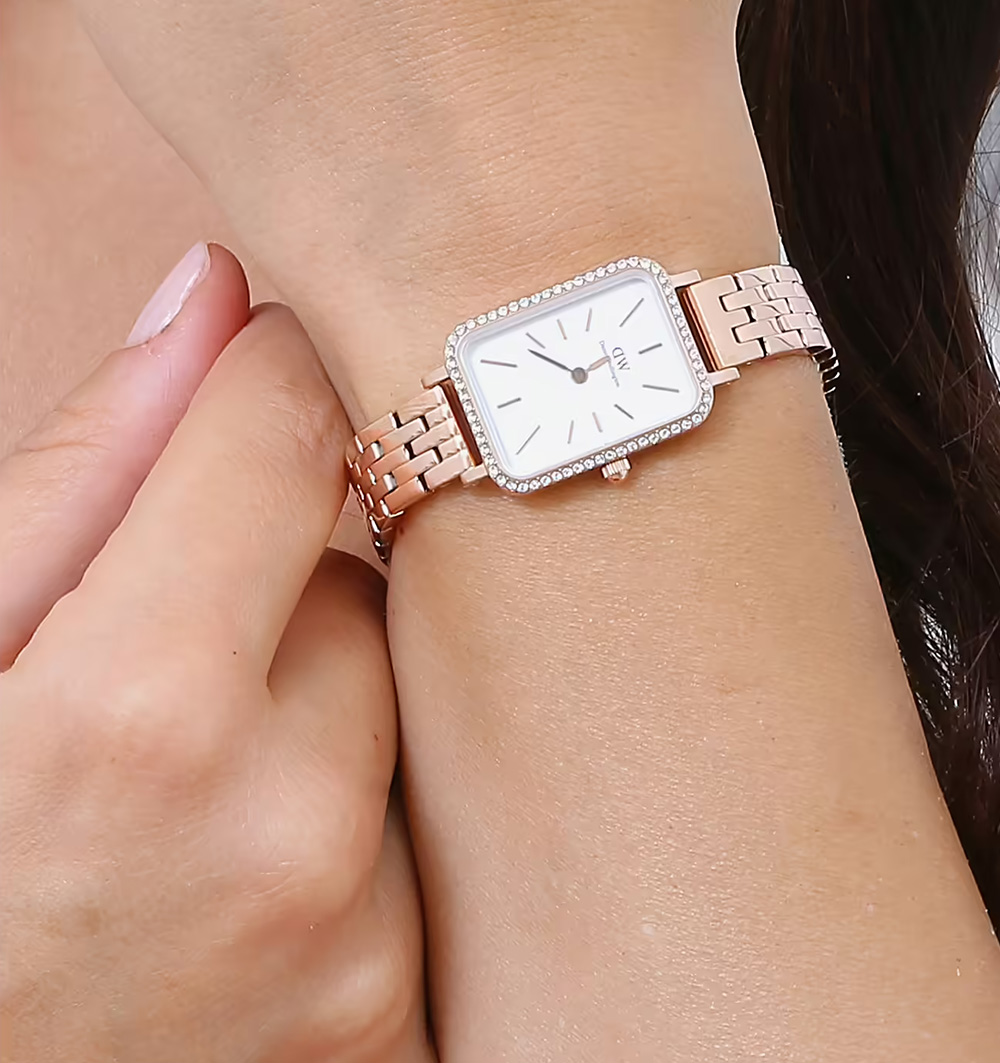montre femme daniel wellington lumine bezel 5-link dw00100672