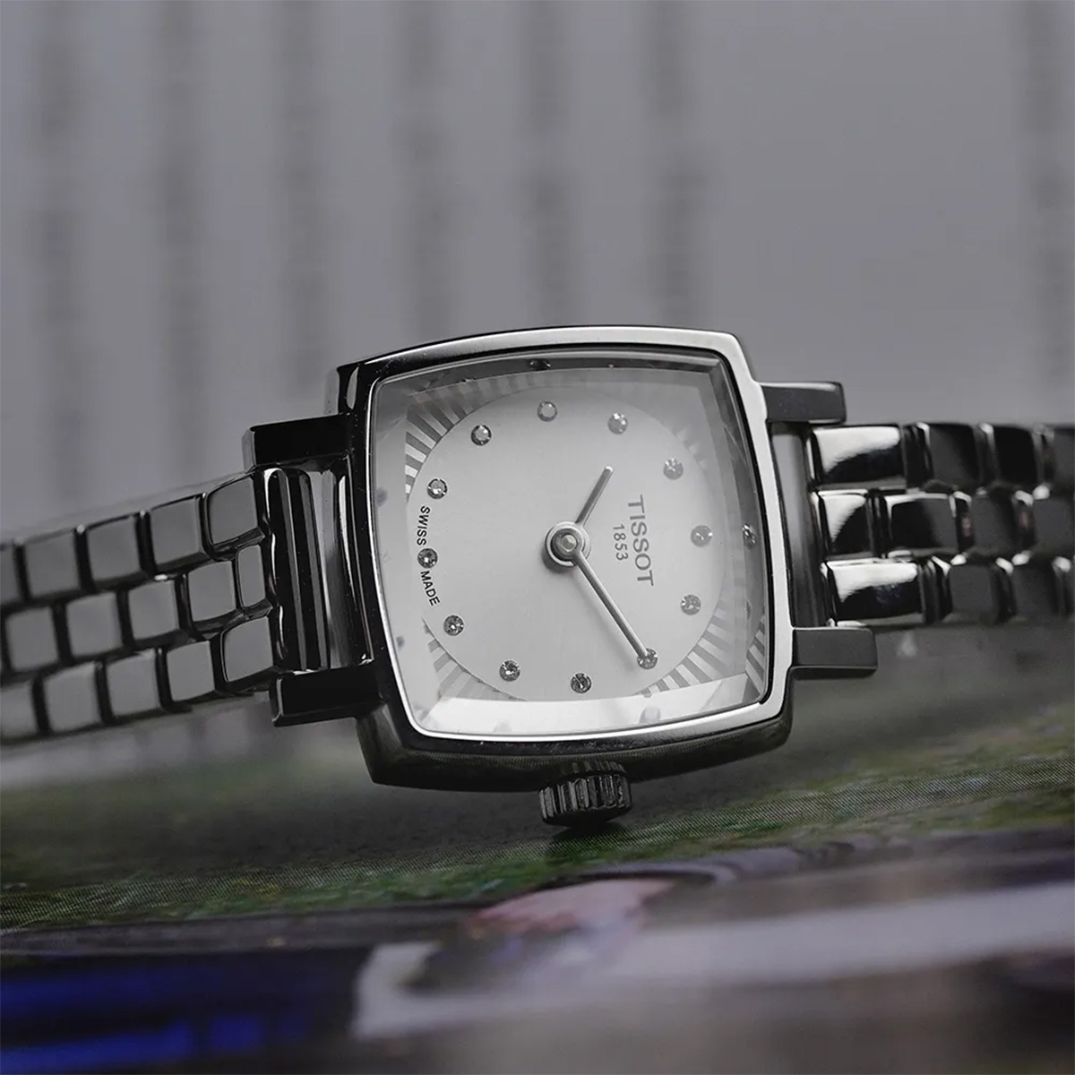 Montre femme tissot lovely square t058.109.11.036.00