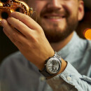 Montre homme swatch yvm405g