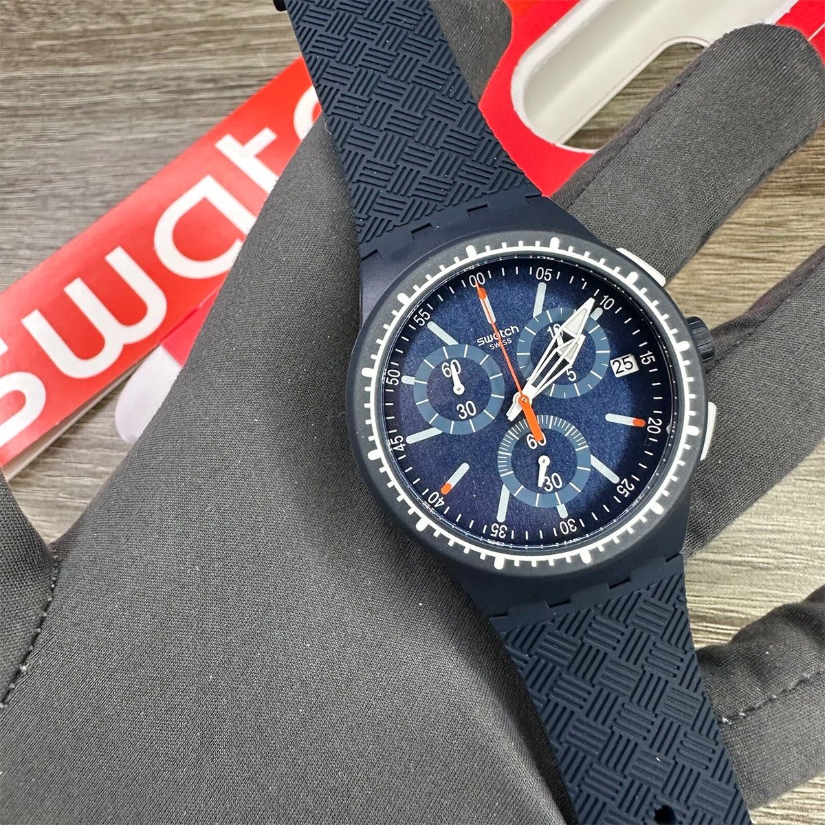Montre homme swatch new chrono plastic susn410