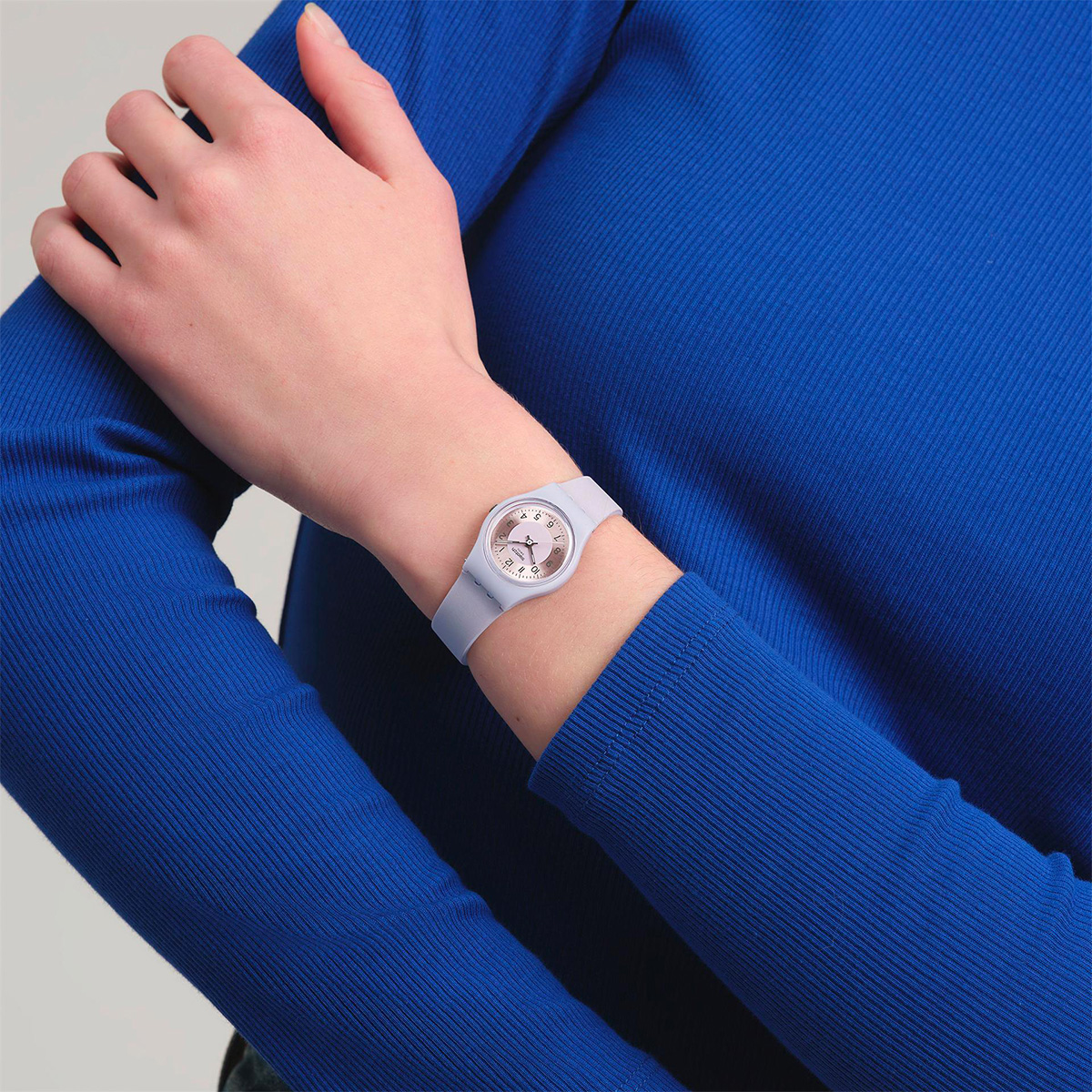 Montre femme swatch essentials lv121