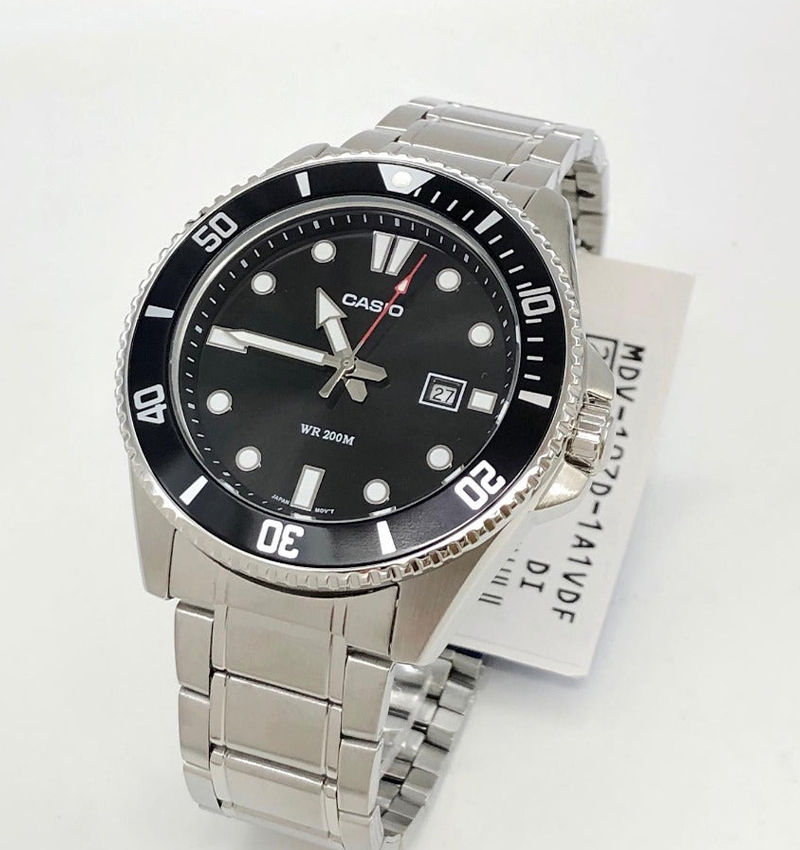 Montre homme casio mdv-107d-1a1vdf