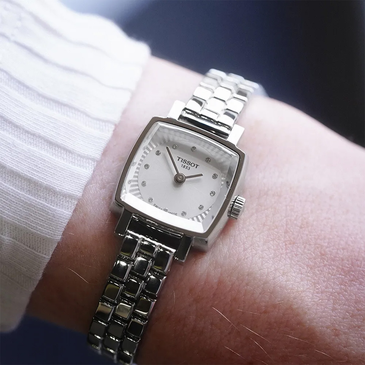 Montre femme tissot lovely square t058.109.11.036.00