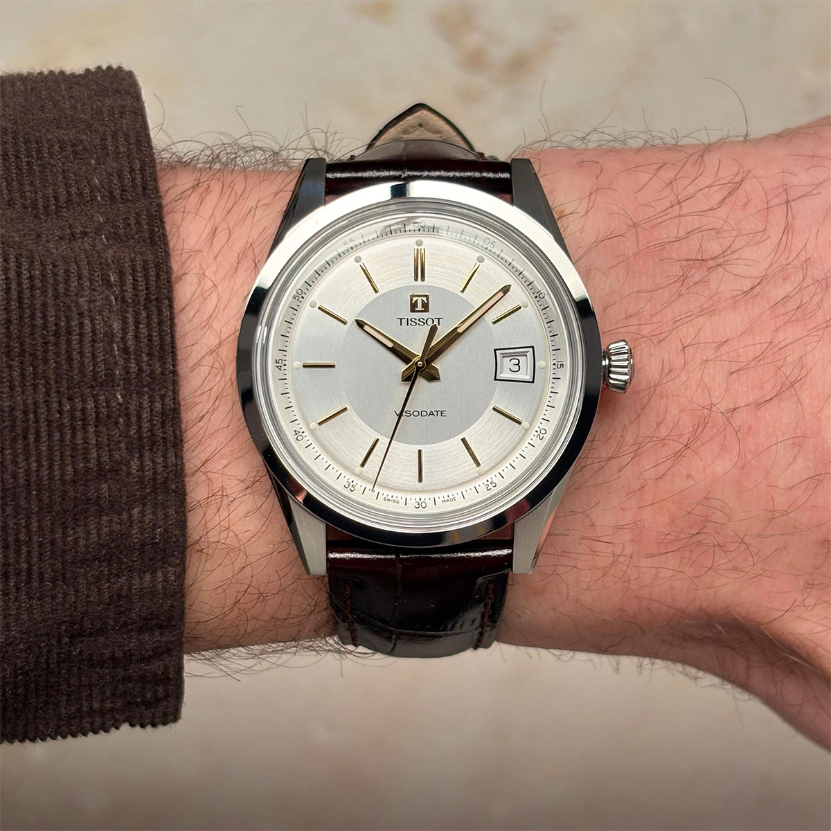 Montre homme tissot visodate t157.407.16.031.00