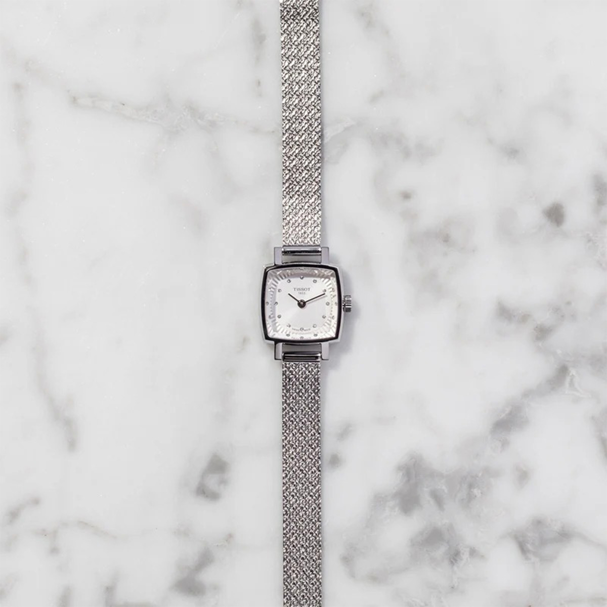 Montre femme tissot lovely square t058.109.11.036.00