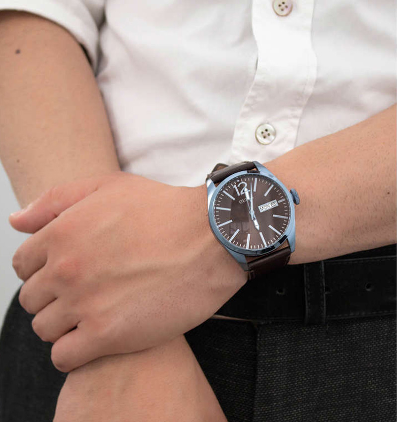 Montre homme guess vertigo w0658g8