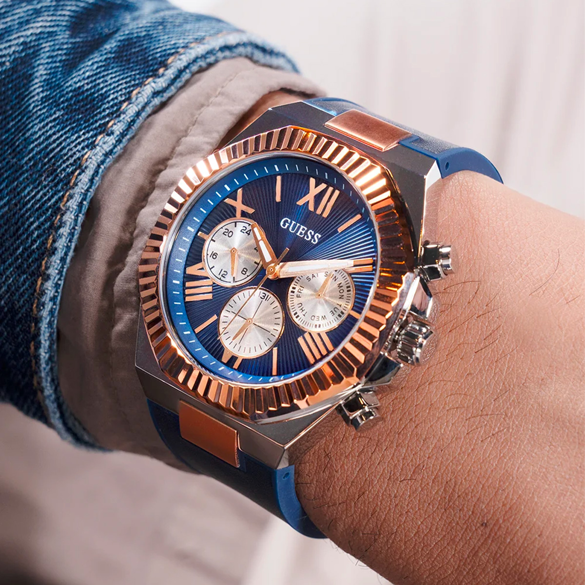 Montre homme guess equity gw0791g2