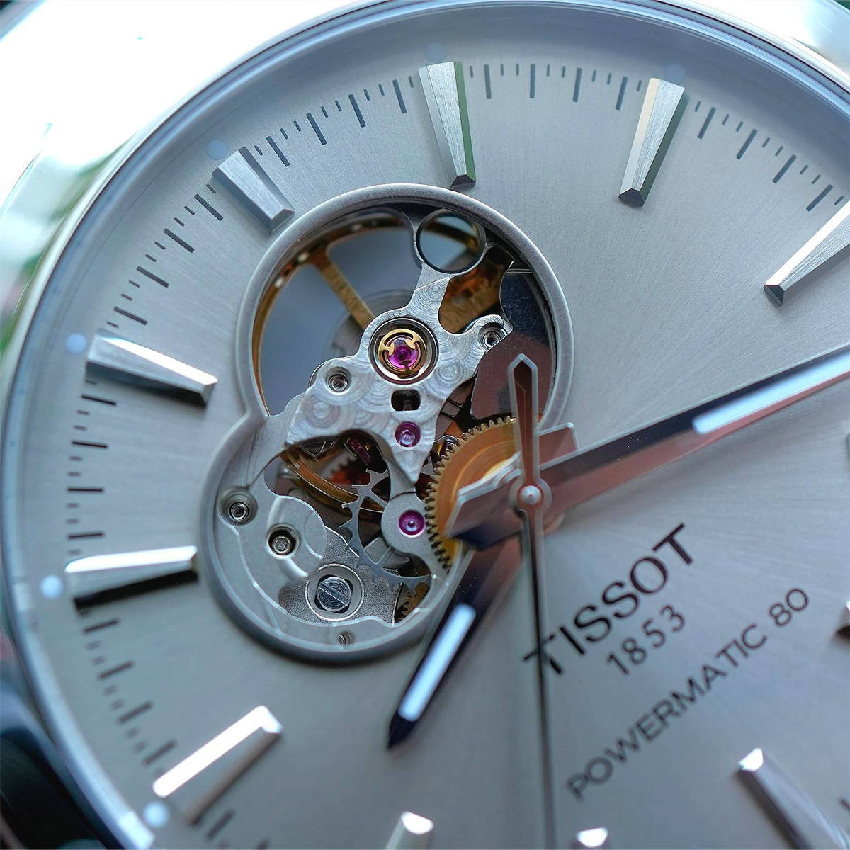 Montre homme tissot gentleman open heart t127.407.11.081.00
